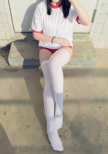 日韩西西美女下体图_十万网红美女美酱